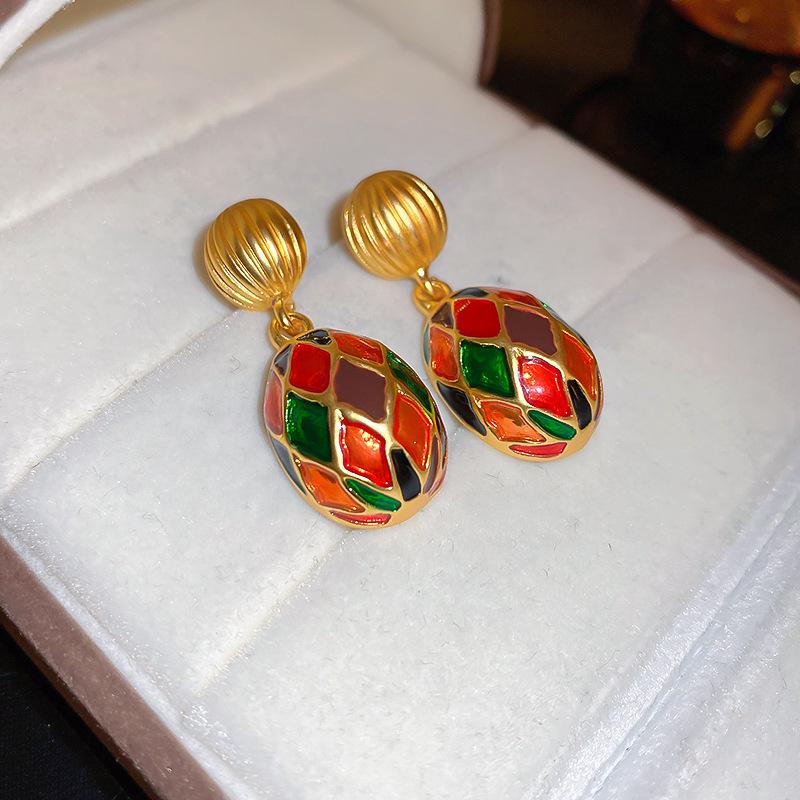 Vintage French-Style Silver Needle Earrings - Women's Elegant Studs with Retro Court Charm
