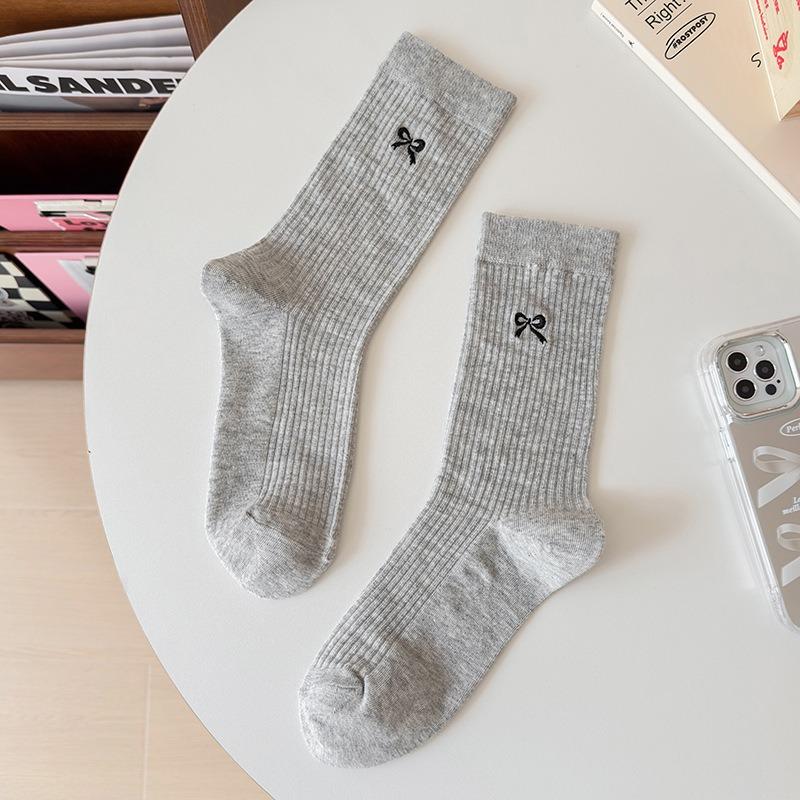 Cute and Versatile Postpartum Socks for Spring, Autumn and Winter, Sweat-absorbing Socks, Women's Mid-calf Socks