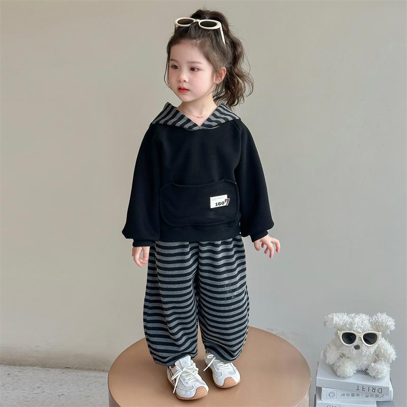 

Autumn 2025 Korean-Style Girls Hooded Sweatshirt & Striped Pants Set 90cm
