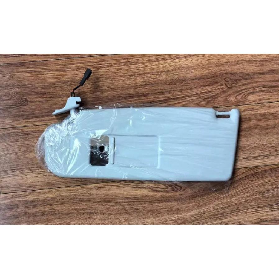 For VW Passat B6 B7 / VW Jetta mk5 2005 -2011 / For Golf 6 / VW cc 2010-18 Sunvisor With Mirror Front visor car accessories