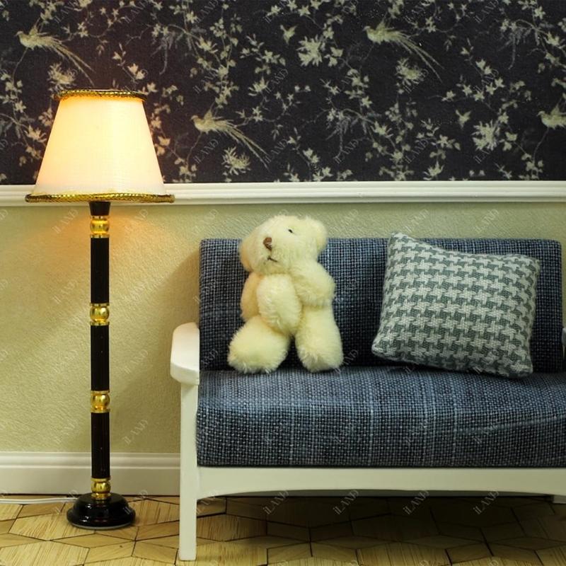 Decorative Doll House Lighting Accessory Miniature Floor Lamp With Button Battery Operated White Shade Scene Display Tool