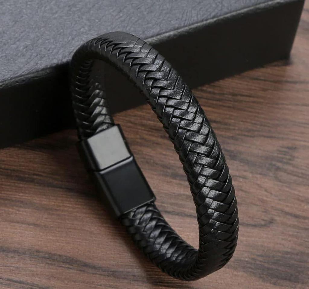 Pulseira de Couro Masculina Vintage com Fecho Magnético - Acessório de Couro de Vaca Estilo Europeu e Americano