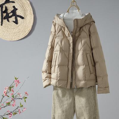 Winter High-End-Daunenjacke Damen Kurze lose weiße Entendaunenjacke mit Kapuze Brotjacke