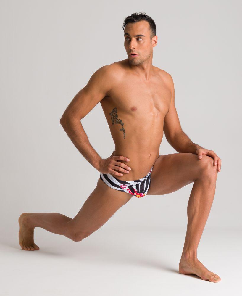 Arena Stroje Pływackie Men's One Akina Brief Multi Black 002922/105 D2