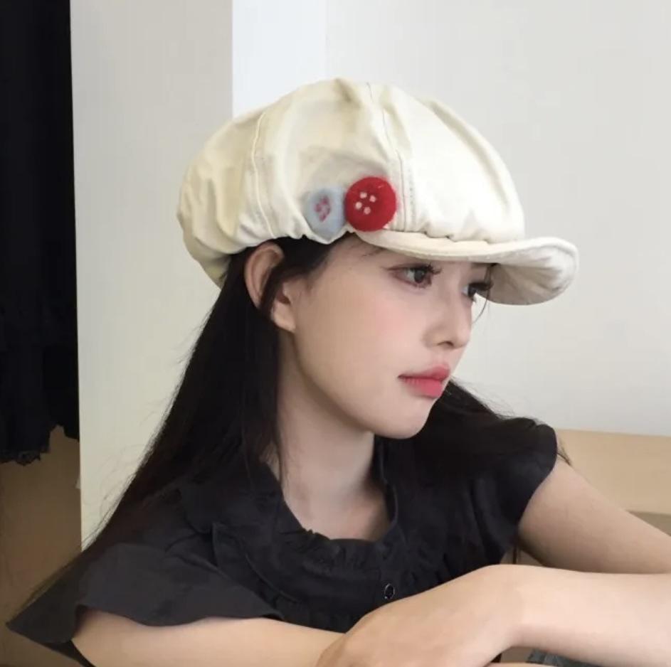 Original Japanese Retro Cotton And Linen Octagonal Hat Women'S Spring And Summer Versatile Colored Felt Button Painter Hat Literary Beret