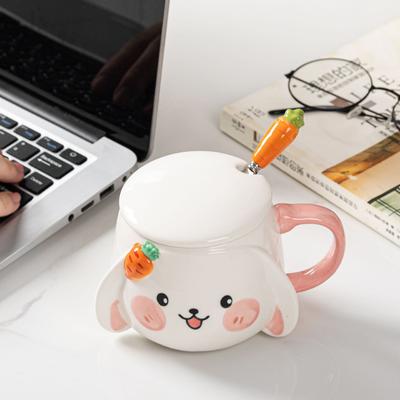 Handbemalte Keramiktasse mit Kaninchenmotiv und Deckel, Wasserbecher, Niedlicher Stil, Geschenk für Paare, Frühstück, Küche, Großes Fassungsvermögen, Wohnaccessoire