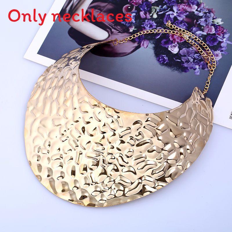 Embossed Colorful Fashionable Metal Disc Design Women Necklace For Style Vintage