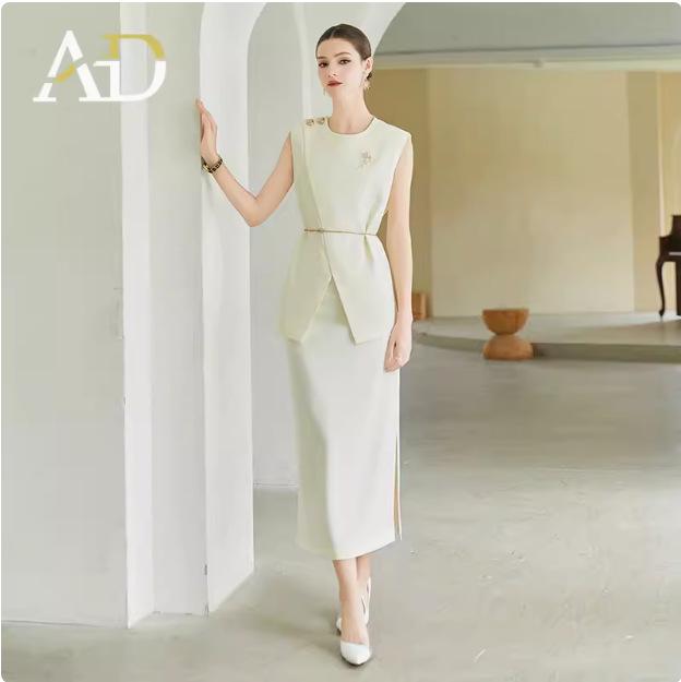 AD Light-Colored Professional Two-Piece Set: Stylish Sleeveless Coat and Skirt for Women