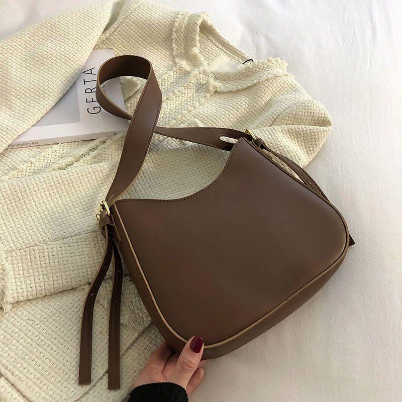 Premium sense bucket bag women's niche underarm bag 2025 new trendy fashion retro shoulder bag versatile messenger bag