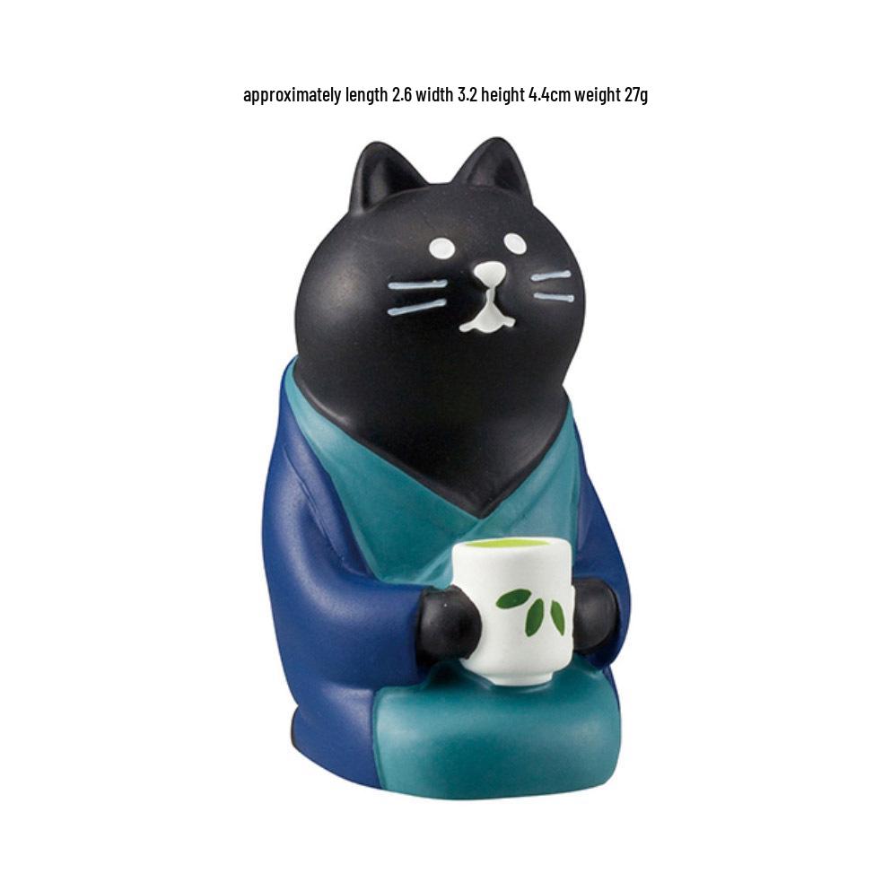 Japanese Cat Console Ornament: Trendy ZAKKA Resin Figure for Desktop or Car