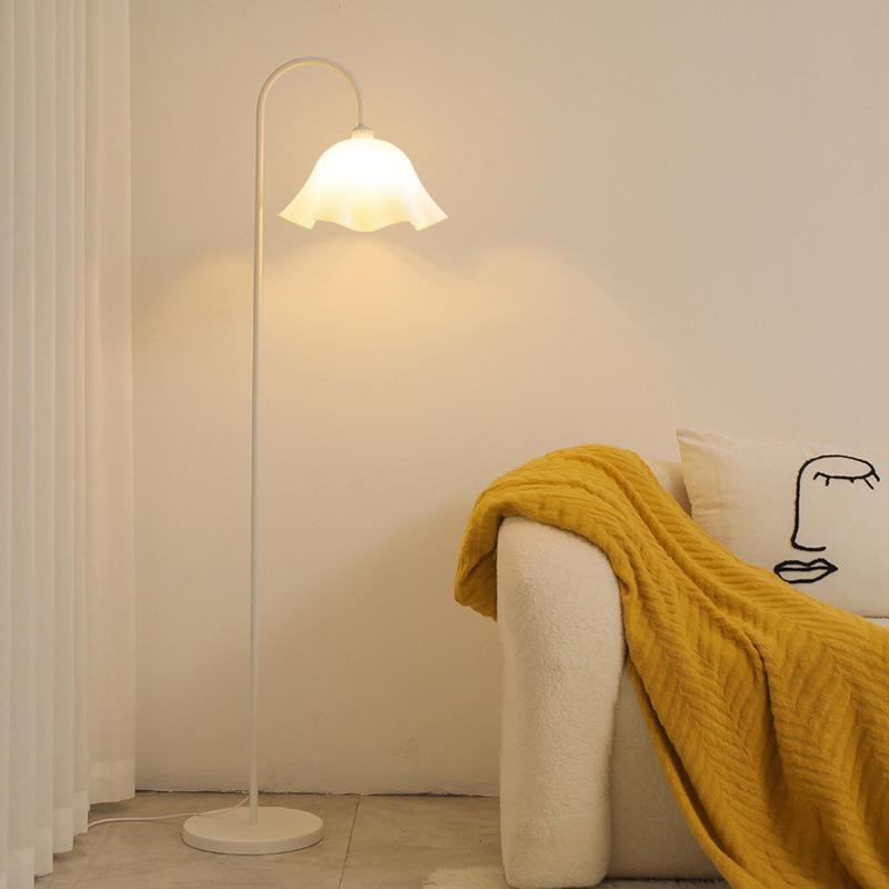 Nordic Creative Flower Floor Lamp for Modern Interiors
