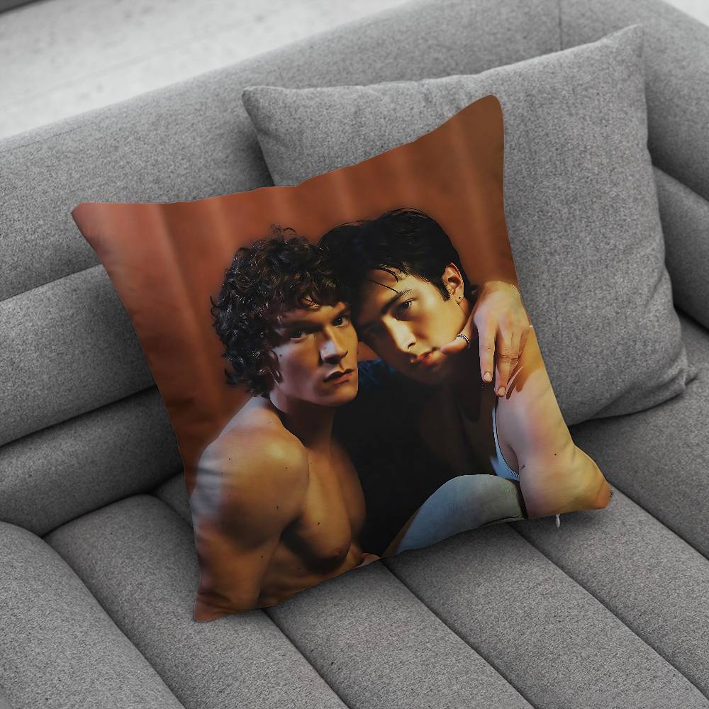 Beliebte TV-Heiz-Rivalität Kissenbezug Quadratisch Doppelseitiger Druck Kurzer Plüsch Sofa-Kissenbezug Schlafzimmer Nachttischkissen