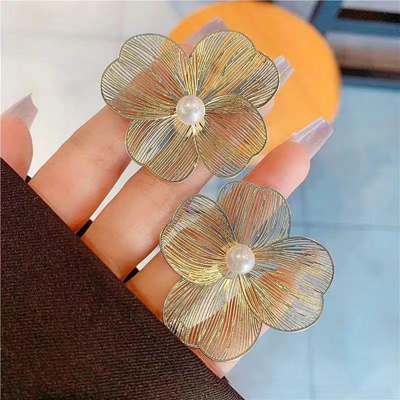LATS Red White Gold Color Matte Texture Metal Flower Retro Earrings for Women Girl New Design Unique Fashion Zircon Party Gifts