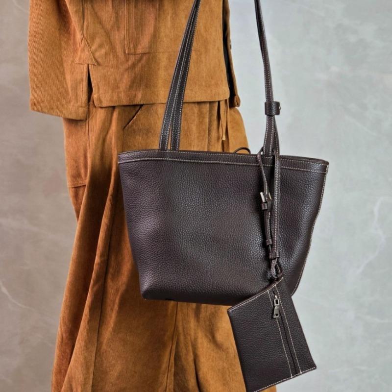 Autumn and winter new Korean simple large-capacity tote bag niche design first-layer cowhide bucket bag shoulder armpit bag