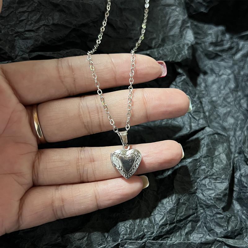 Ciondolo Collana Portafoto a Forma di Cuore Ciondoli Cuore Amore Medaglione Fluttuante Collane Moda Donna Uomo Gioielli Memoriali