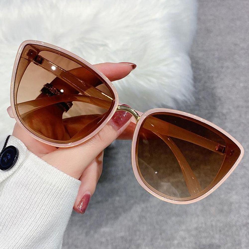 Retro Vintage Cat Eye Sunglasses UV400 Coated Sun Glasses Gradient Lens Trendy Mirror Shades for Women & Men