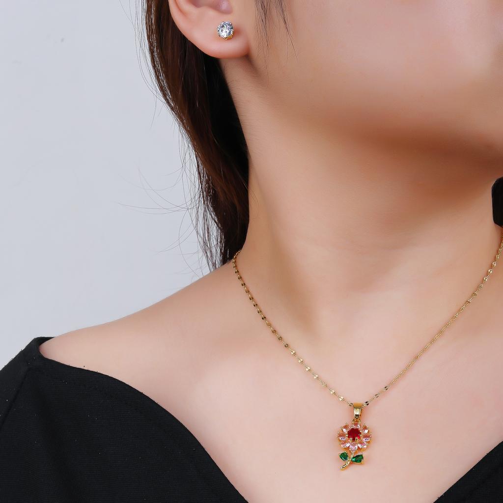 INS Hot Sale Plant Sunflower Crystal Necklace Flower Pendant for Women Girls Casual Party Trend Neck Jewelry Accessories