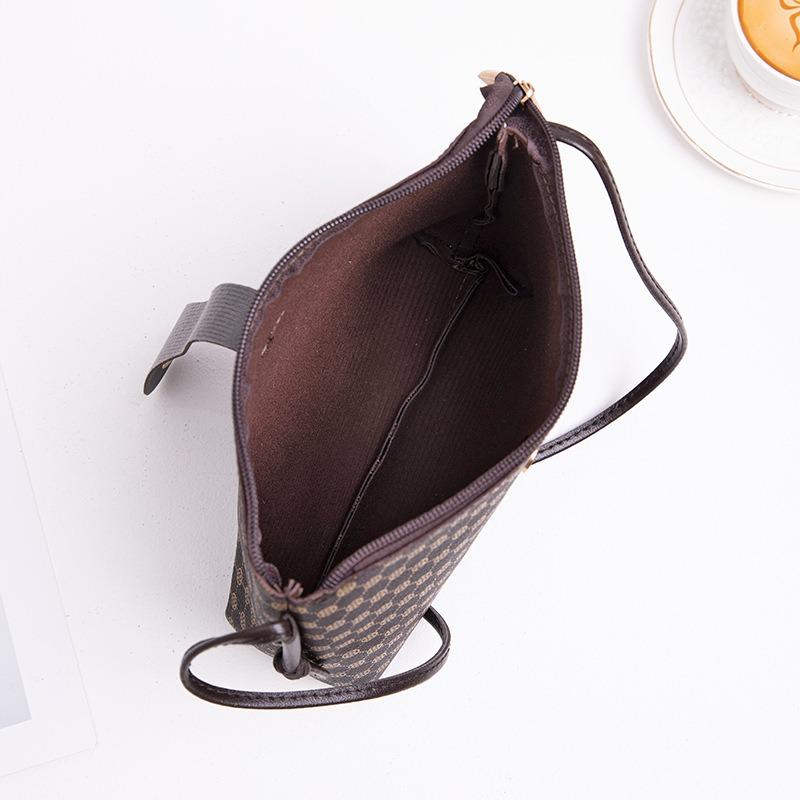 Retro polka dot printed buckle shoulder crossbody bucket bag new versatile fashion large capacity women's bag