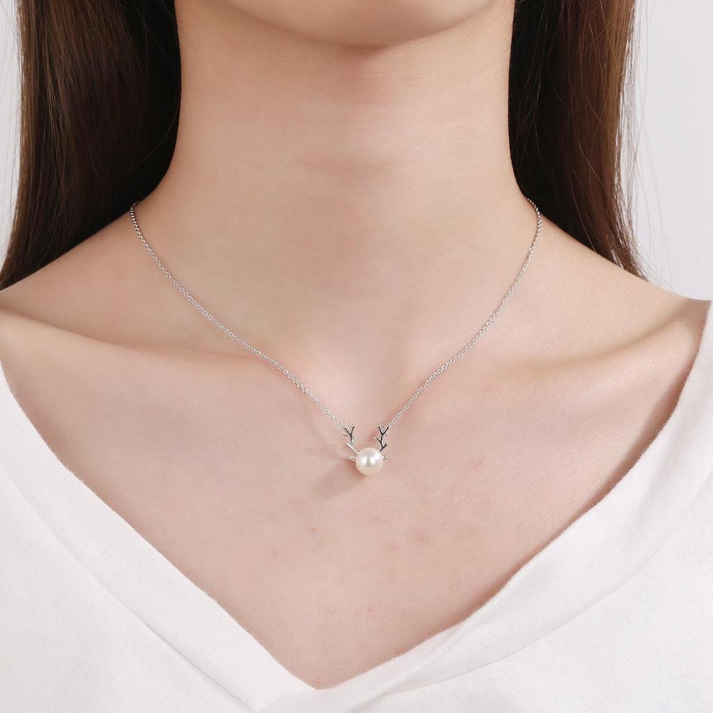 European and American Women's Fashion Copper Antler Christmas Pendant Necklace