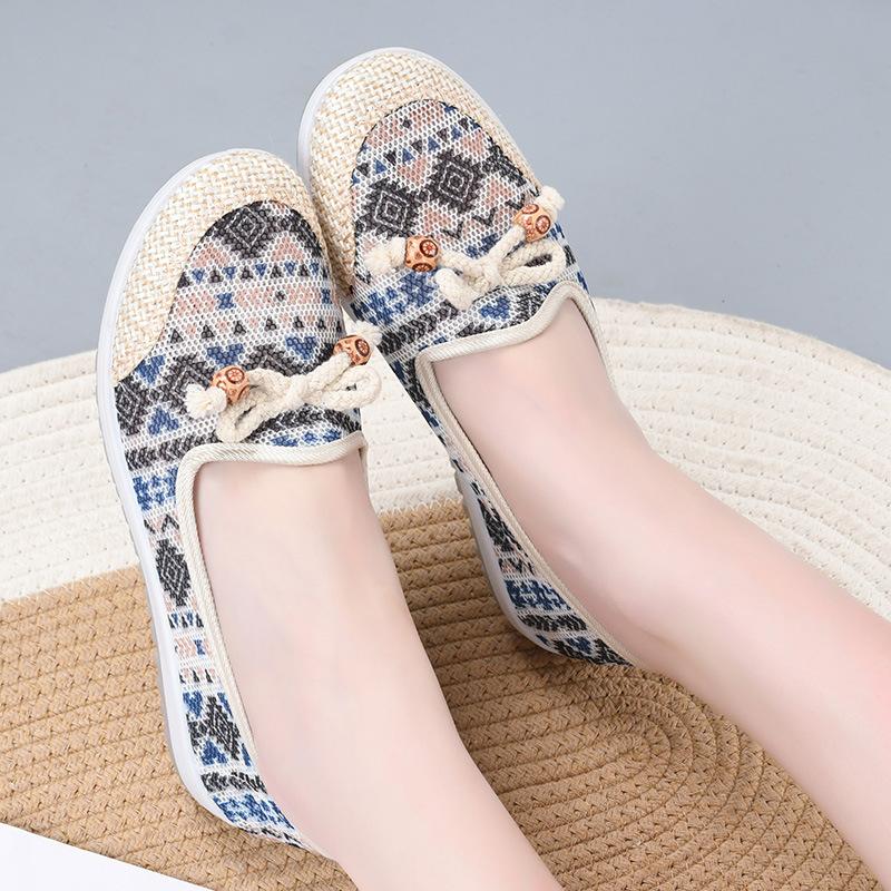 Trendy Ethnic Style Single Shoes 2026 New Mesh Breathable Flat Bottom Comfortable Soft Sole Women's Casual Vulcanized Shoes