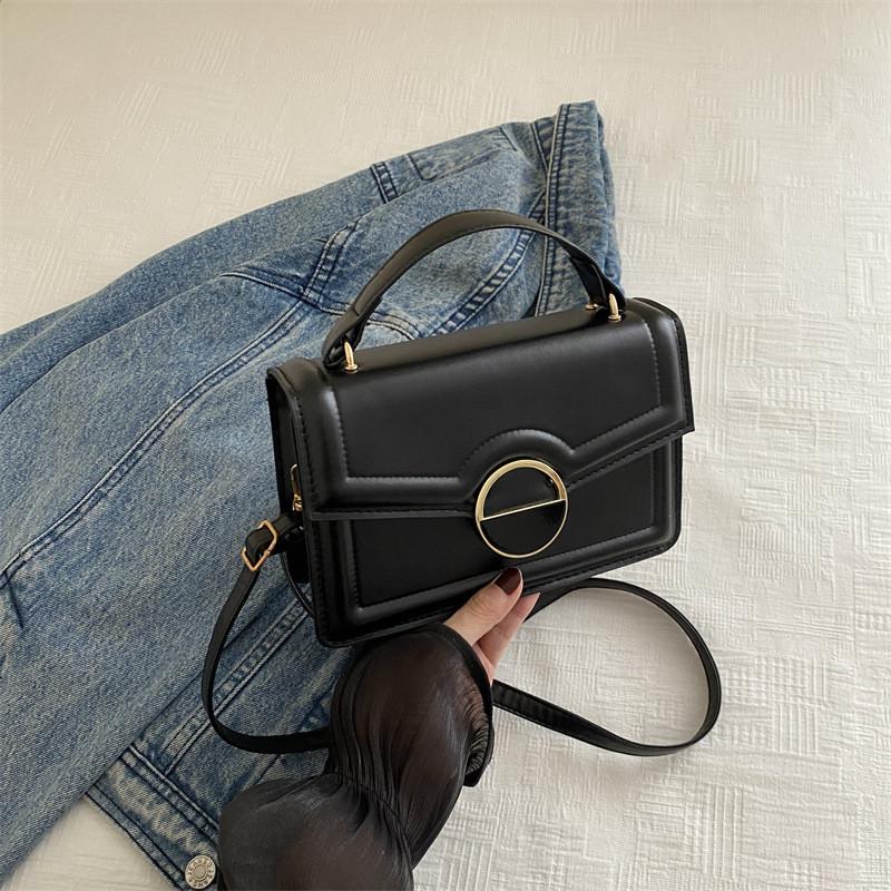 

Fashionable Summer Shoulder Bag For Women In Versatile Colors Stylish And Casual Design чёрный