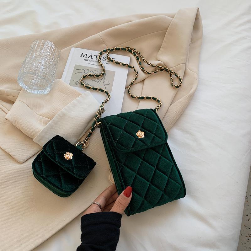 Niche design bag women's 2025 autumn and winter new velvet mobile phone lipstick bag trendy fashion chain shoulder messenger bag
