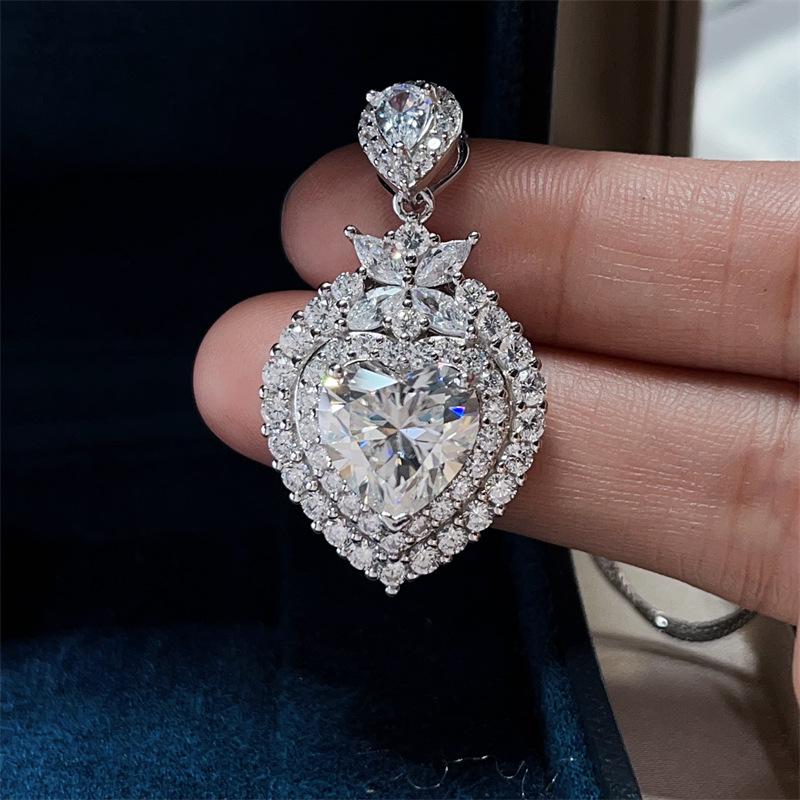 5 Carat D Color Heart-Shaped Moissanite Pendant - Luxury European & American Style