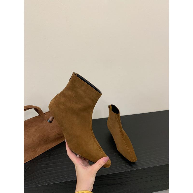 

2025 new Korean version suede elastic boots slim short short boots rear zipper slim boots 39 коричневый