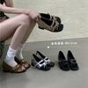 Damen Sommer 2025 neue Design-Sinn Nischen-Taschen-Absatz kneifende Sandalen Damen
