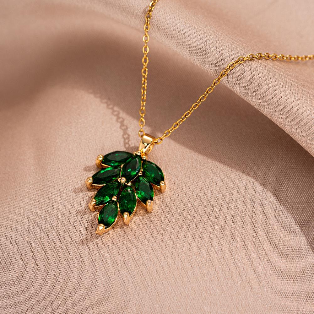 Zircon Green Banana Leaf Pendant Titanium Steel Necklace Women Fashion Layering Chain