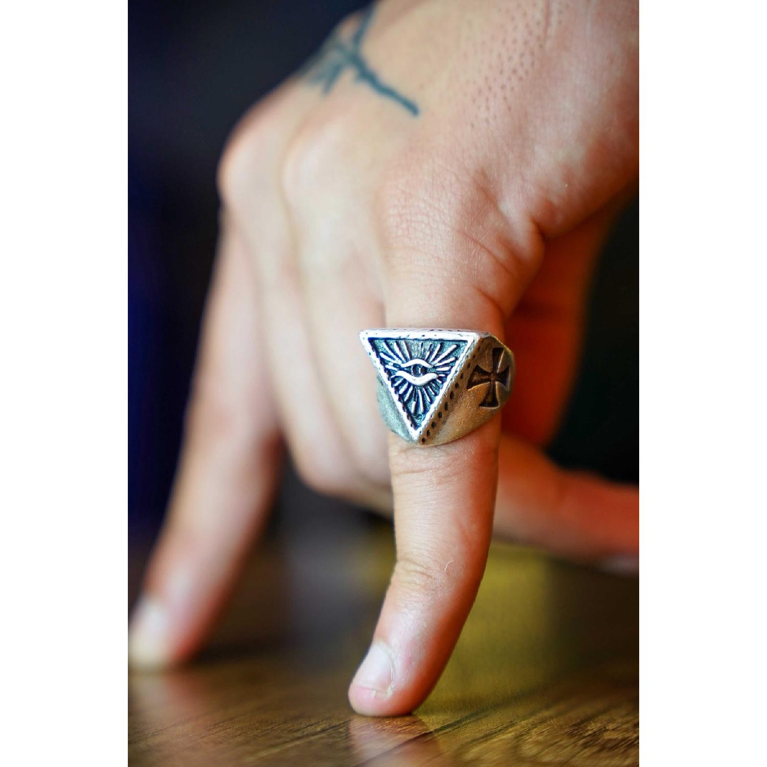 

Регулируемое мужское кольцо с серебряным покрытием в винтажном стиле Illuminati Eye