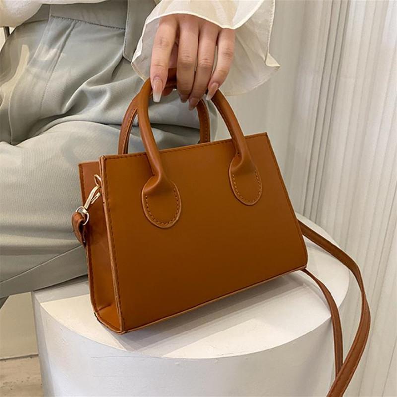 Trendige quadratische Handtasche für Damen, einfache Mini-Umhängetasche, minimalistische Oberhenkeltasche, einfarbige Geldbörse, Designertasche