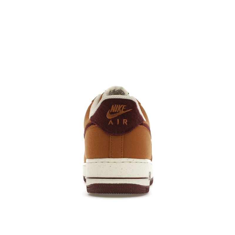Nike Air Force 1 07 LV8 Notebook Doodle Pack - Lys britisk tan Herresneakers Brun Kokosmelk Gummi-Mørk-Brun FQ8713-200