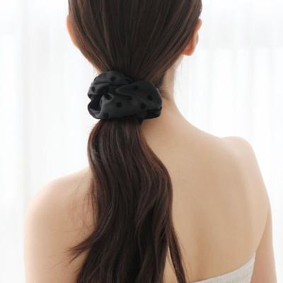 NOCTURN SEIDIGER DOT SCRUNCHIE (2-farbig)
