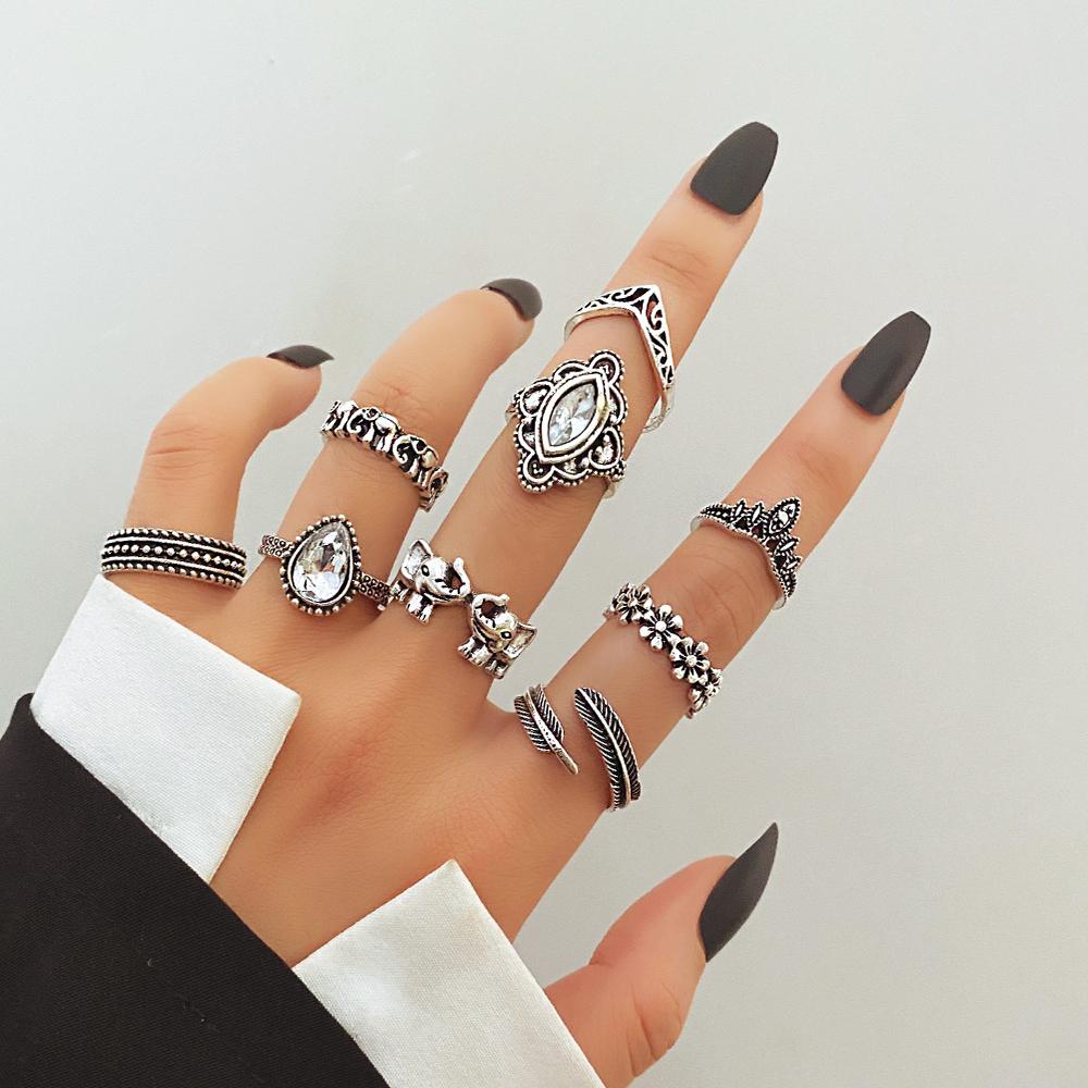 Ušlechtilý elegantní vintage diamantový prsten Dámské šperky Všestranné doplňky Sada módních prstenů s půvabem