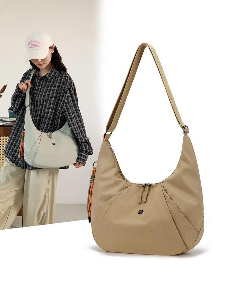 2026 Summer Women's Lightweight Nylon Crossbody Bag - Large Capacity, Simple, Casual, Commuting Style