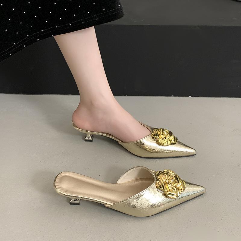 2025 summer new slippers women wear low-heeled sandals metal buckle pointed head thin heel medium heel bag head half slippers women