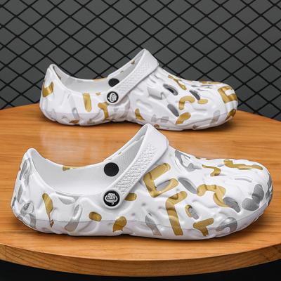 2024 New Arrival Men's Clogs Summer Shoes Men Slippers Breathable Non-slip Mules Male Garden Shoes Casual Beach Sandals Zapatos
