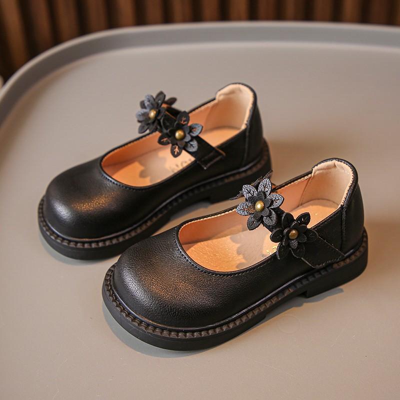

Маленькие кожаные туфли принцессы для девочек 2025 новая весна и осень детские простые кружевные черные одинарные туфли студенческие кожаные туфли Size 23-25 FCL for 30 pairs