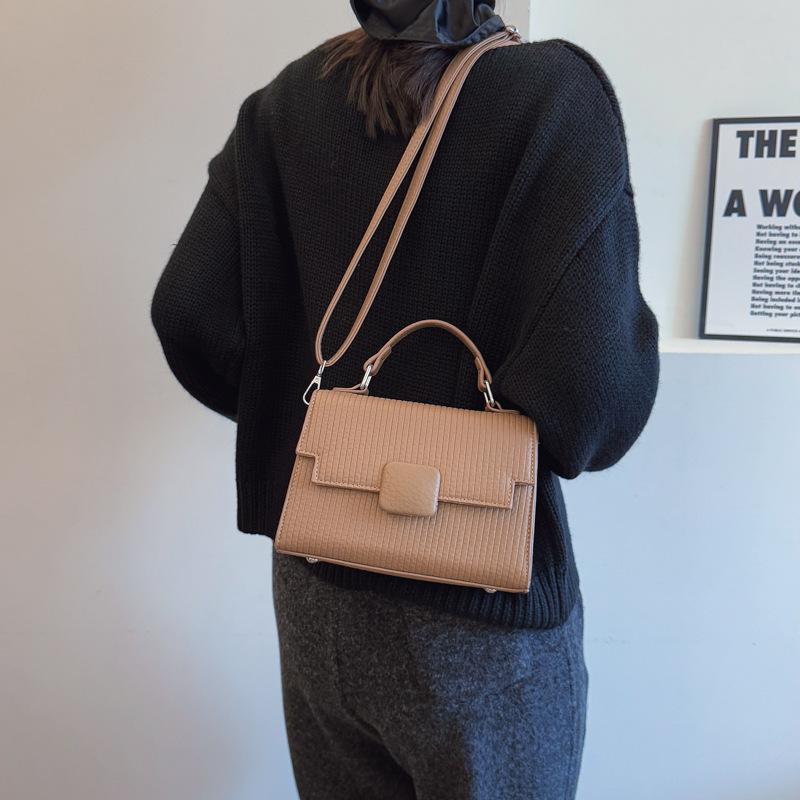 Premium small bag 2025 new women's bag winter popular messenger bag fashion portable small square bag