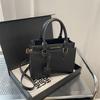 Temperament versatile high-end texture new fashion simple casual hand carry shoulder underarm bag messenger bag