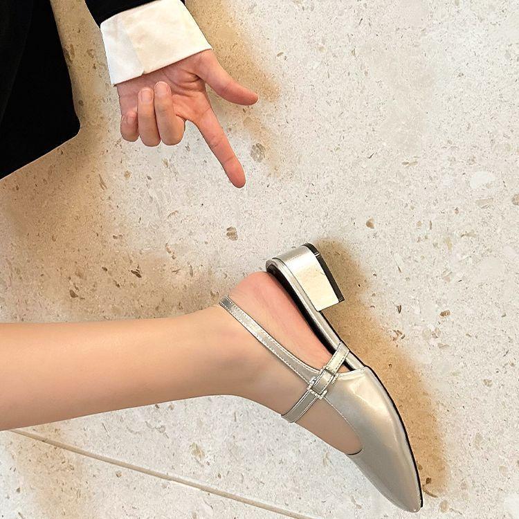 After Empty Bag Head Sandals Female Summer 2025 New French Fairy Wind Mary Jane Diamond Buckle Thick Heel Size Single Shoes