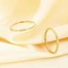 Anello Sottile in Acciaio Inossidabile Oro Opaco Placcato Oro 18K Stile Retro per Donna