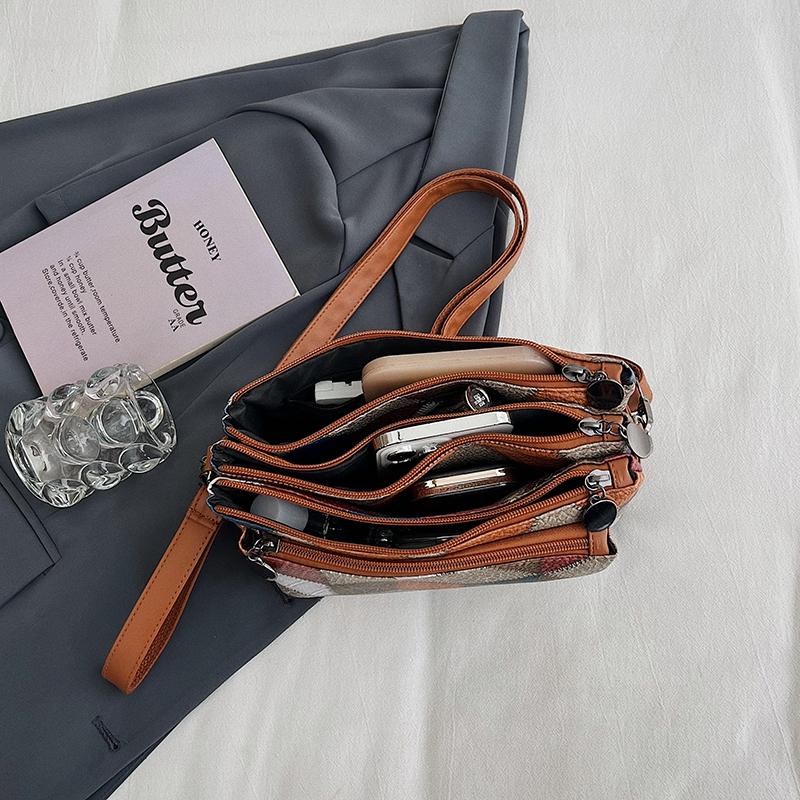 Small Hand Bag Women's Large Capacity Shoulder Bag Color Blcok Crossbody Bag Soft Leather Mother Bag