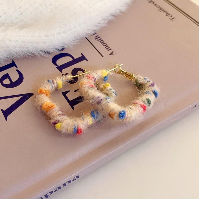 Sweet hollow geometric plush earrings simple temperament stud earrings cute fashion girl heart earrings