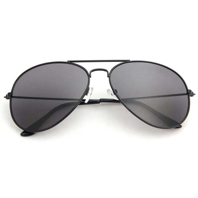 New Vintage Pilot Sunglasses for Men Women Metal Frame UV400 Protection Fashion Outdoor Shades Unisex