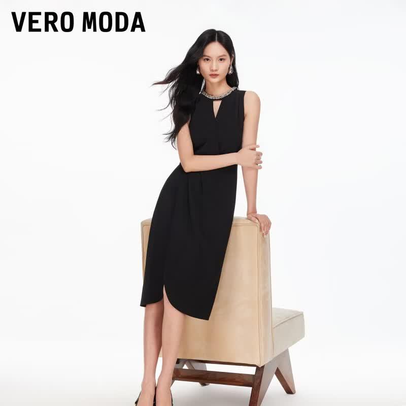 VEROMODA 2026 Beaded Slit Pleated V-Neck Midi Dress M