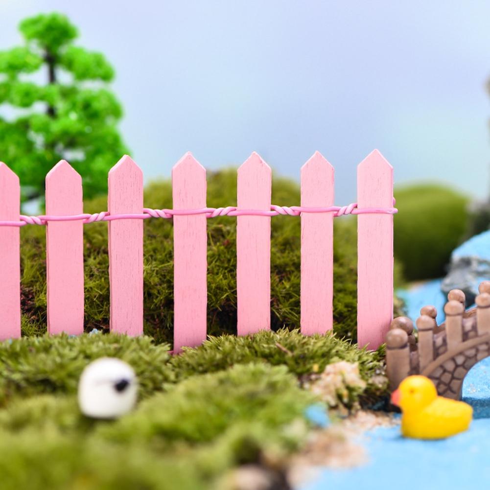 Fairy Garden Decoration Set with Mini Wood Fence and Dollhouse Miniatures