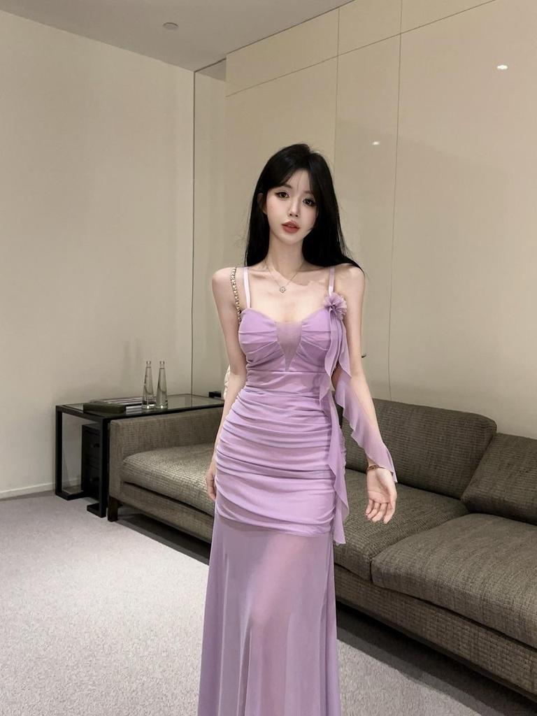 Elegant Low-Cut Spaghetti Strap Mesh Tassel Bodycon Evening Gown