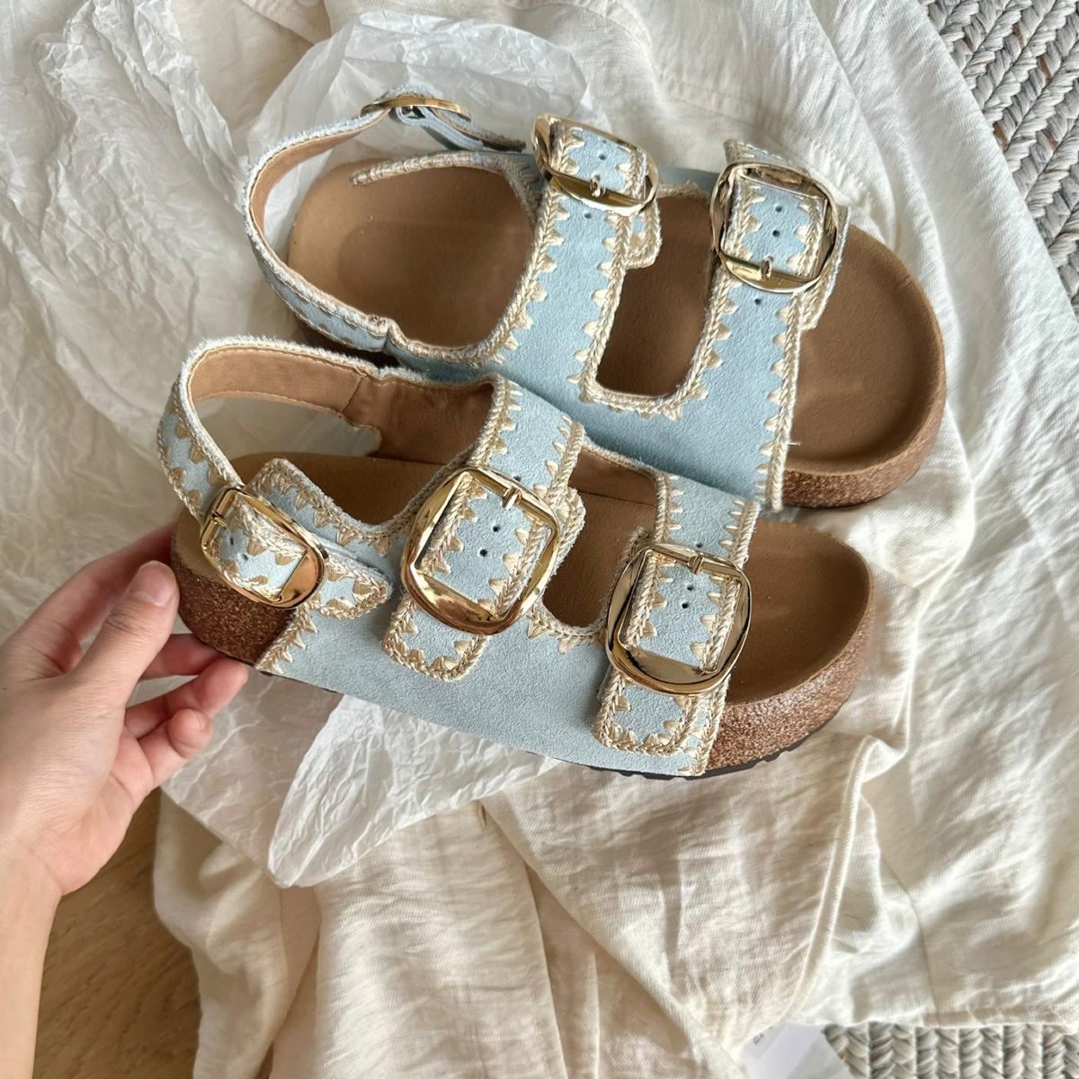 

Thick-soled retro heightening pattern Birkenstock sandals women s outer wear 2025 summer new belt buckle casual slippers sandals 40 небесно-голубой